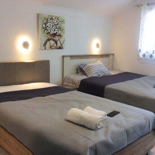 1 Ενοικιαζόμενα δωμάτια Λεπτοκαρυά